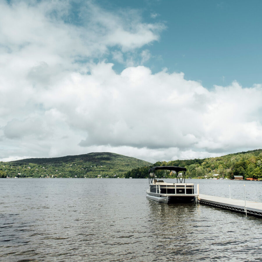 Entourage sur-le-Lac